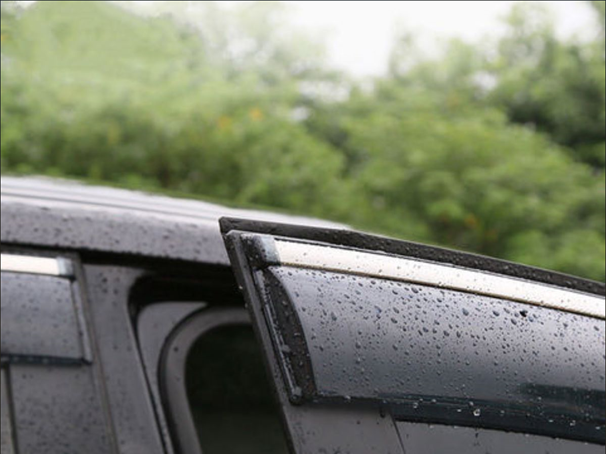 Upgrade Your Land Cruiser with Stylish Wind Visors for All-Weather Comfort