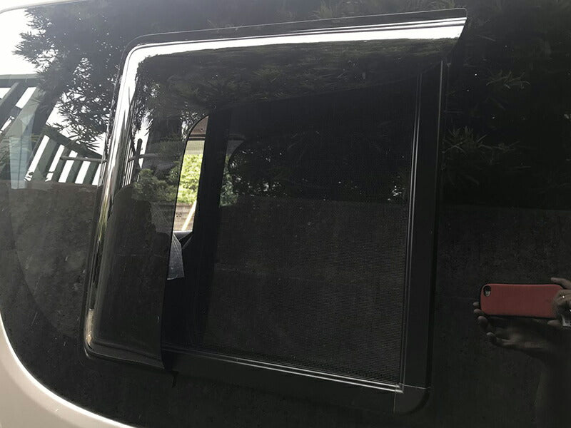 ハイエース200系 網戸 小窓 バイザー 4型以降 左右 パーツ [200k-amd-ds-2p]