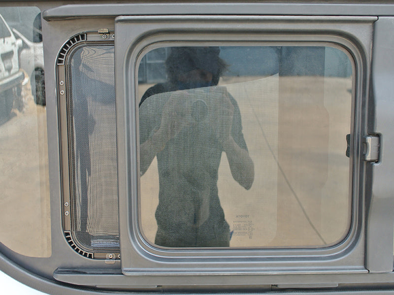 JDM Hiace Commuter Ventury HIACE 200 series BUG MESH SCREEN with Weather guard 1 piece - RHD parts [200k4G-MeshAmd-1p]