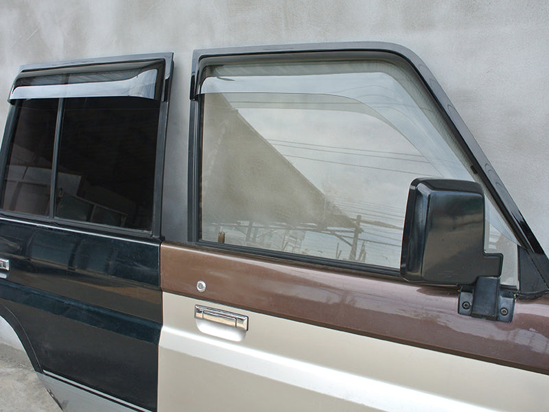 JDM TOYOTA LAND CRUISER 70 series / J70 (*for 4 door model) Wind deflectors Window Visor - RHD parts [GRJ7-BIG-LS-4P]