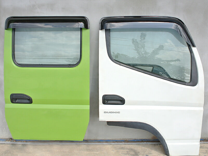 JDM Mitsubishi Fuso Canter FE7./FE8/FBA/FDA/Nissan Atlas NT450 ตัวเบี่ยงลมรถบรรทุกญี่ปุ่น กระจกบังลม - ชิ้นส่วนพวงมาลัยขวา [fe7-big-ds-4p]