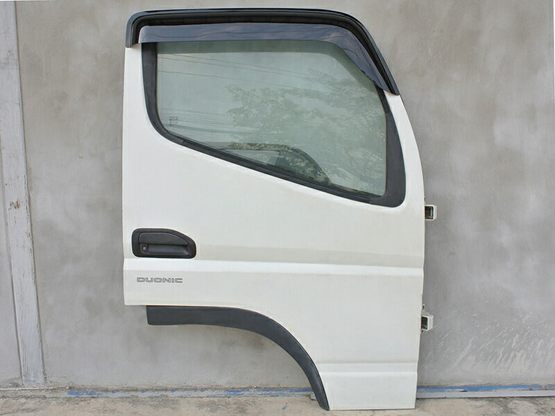 JDM Mitsubishi Fuso Canter FE7./FE8/FBA/FDA/Nissan Atlas NT450 ตัวเบี่ยงลมรถบรรทุกญี่ปุ่น กระจกบังลม - ชิ้นส่วนพวงมาลัยขวา [fe7-big-ds]