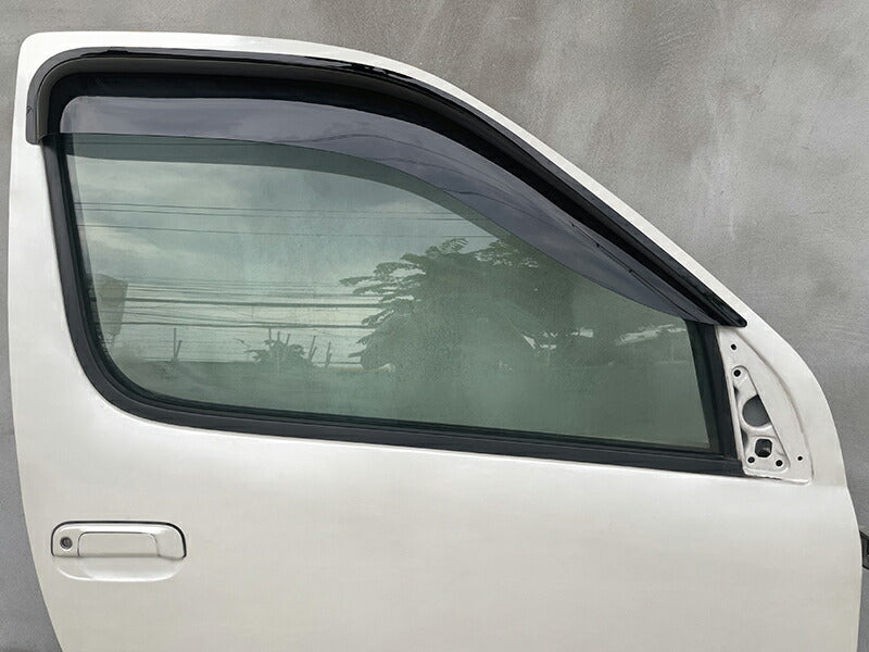 JDM TOYOTA Granvia HiAce Regius Grand HiAce Touring HiAce (XH10 XH20) Japanese Truck  Wind deflectors Window Visor - RHD parts [kch1-big-ds]